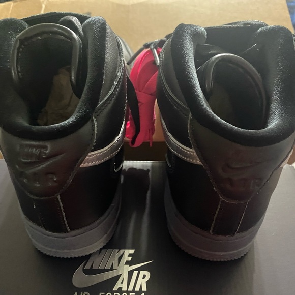 AIR FORCE 1 MID PRM
BLACK/METALLIC SILVER
NOIR/ARGENT METALLIQUE - Picture 9 of 11